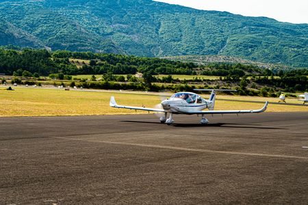Avion au décollage Avion au décollage