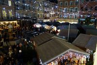 [alt}