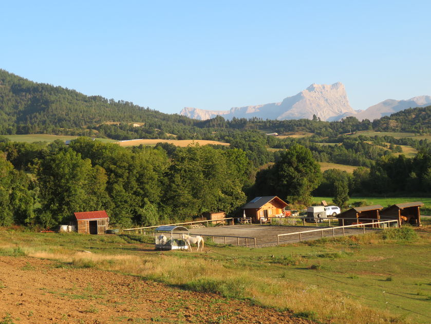 Structure au milieu de la nature - © Giansetto Claudine
