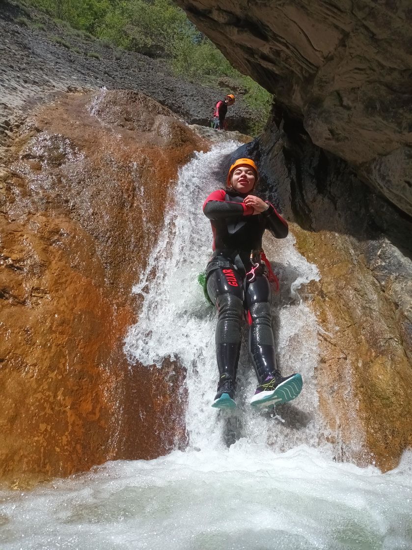 Toboggan au canyon du Rif Lauzon - © Ecrins Spéléo Canyon
