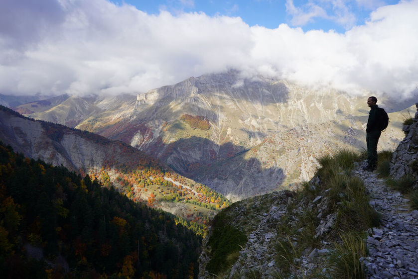 Rando immersive avec l'ONF dans la forêt d'exception du Bois du Chapitre / Cirque de Chaudun_Gap - © OT Terres de Gap