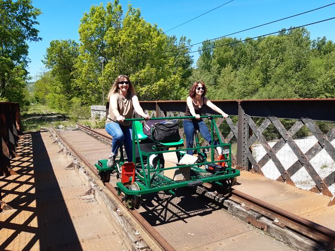 VELORAIL DE HAUTE PROVENCE - © VELORAIL DE HAUTE PROVENCE VELORAIL DE HAUTE PROVENCE - © VELORAIL DE HAUTE PROVENCE