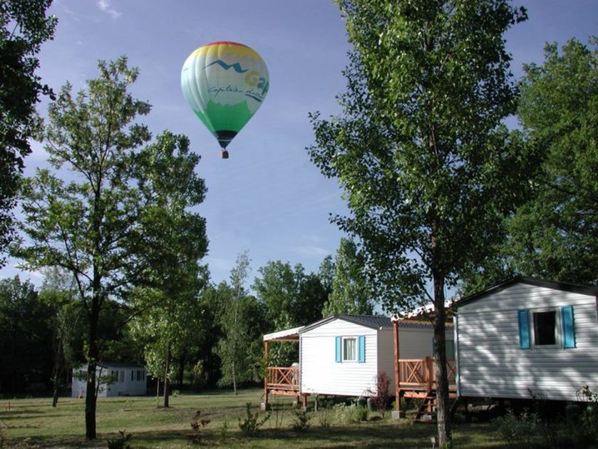 Camping Les Bonnets 1 - © V.Jeanselme