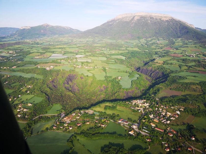 En vol depuis notre nacelle vallée Gapençaise - © Motilla thomas