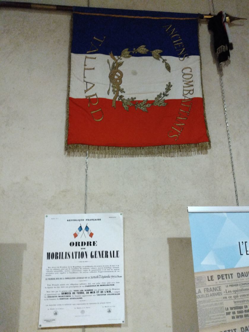 Mobilisation générale le 2 septembre 1939, et le drapeau des anciens combattants de Tallard - © DR/Amis du Patrimoine de Tallard