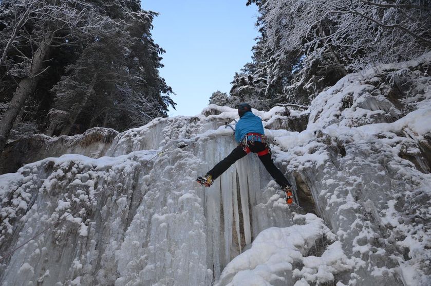Ice Climbing - © Undiscovered Mountains