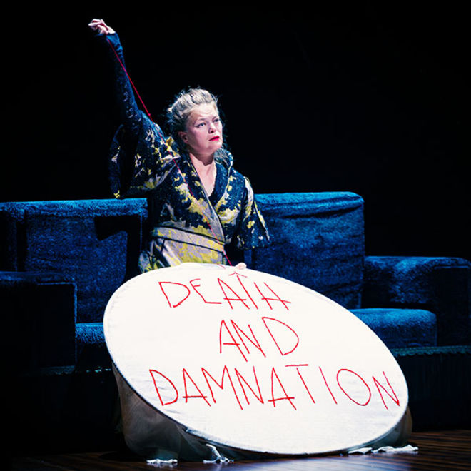 - © Elisabeth Carecchio  - © Elisabeth Carecchio