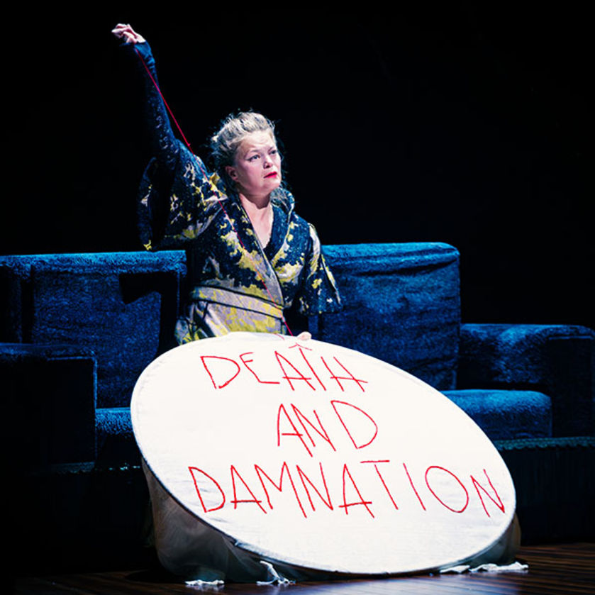 - © Elisabeth Carecchio