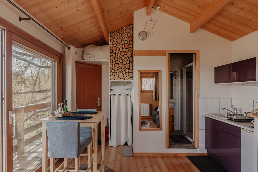 Salon et coin kitchenette - © Cabane pour deux