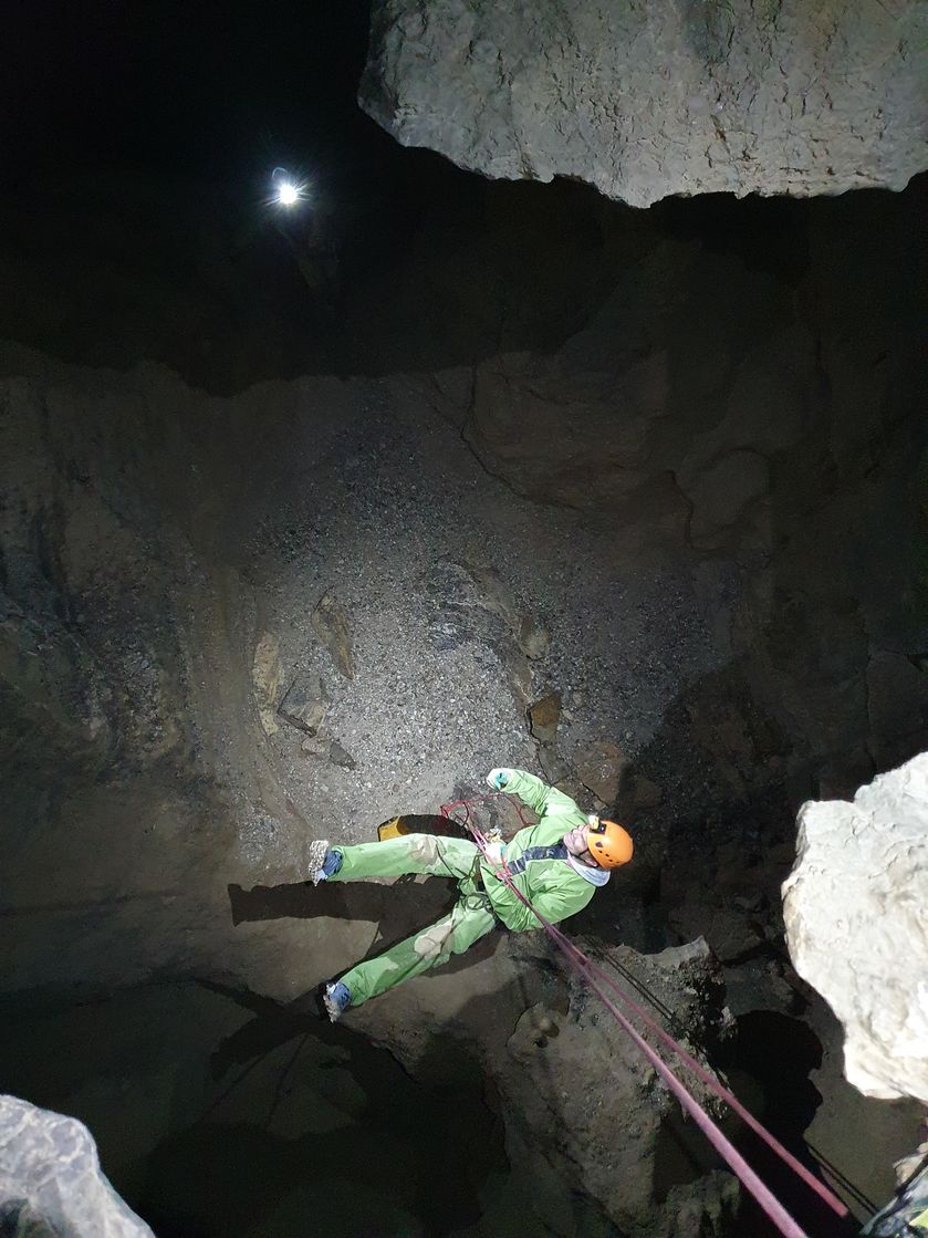 Spéléologie sportive à la grotte de la Résurrection - © ESC