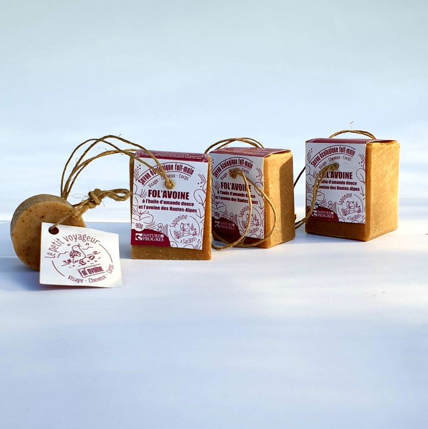 Fol'avoine à l'huile d'amande douce des Hautes Alpes - © Sabine Luszczynski