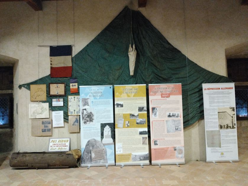 Parachute et container de parachutage. Résistance et répression - © DR/Amis du patrimoine de Tallard