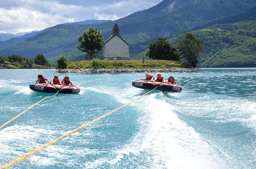 Tubing - © Undiscovered Mountains