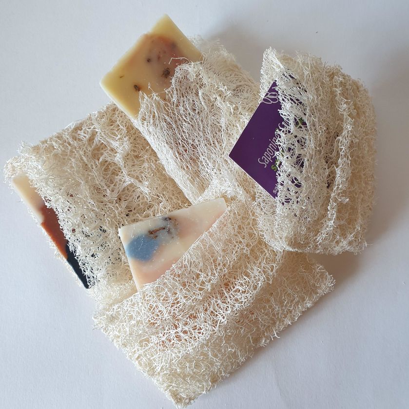 Sauve-savon fait main en Loofah - © Sabine Luszczynski