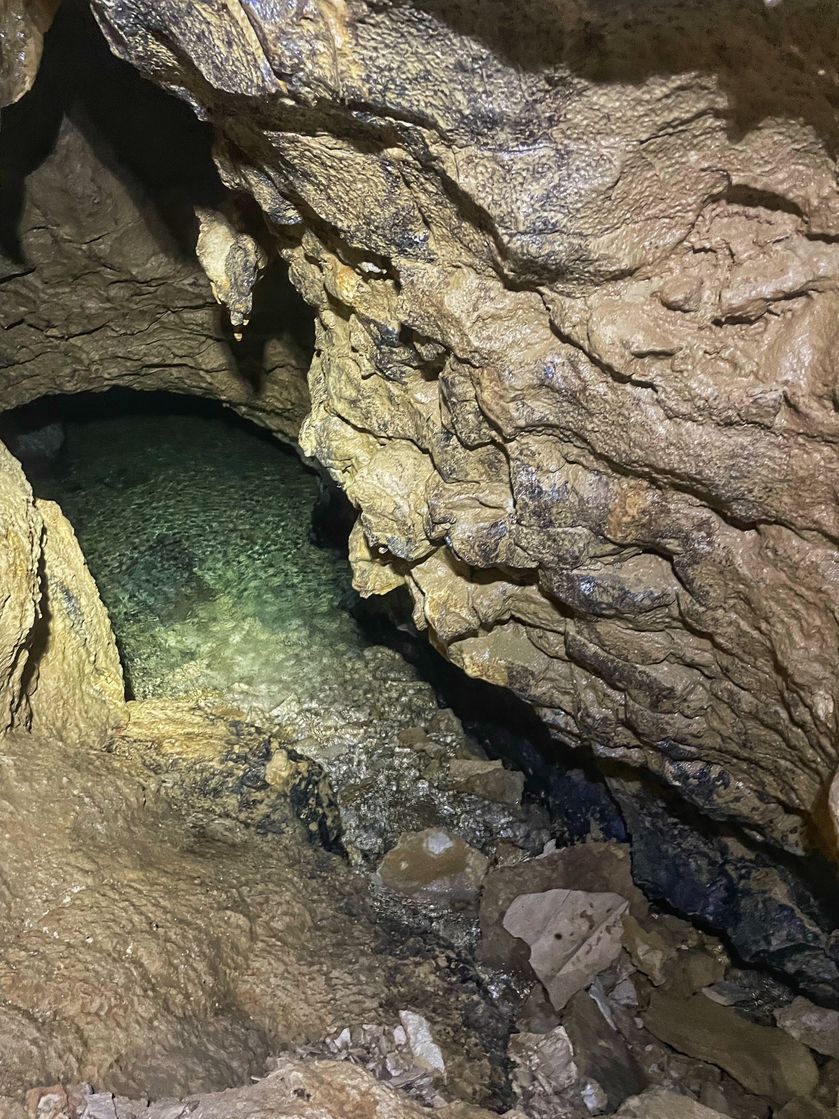 Spéléologie pour tous niveaux avec Écrins Spéléo Canyon_La Bâtie-Montsaléon - © ESC