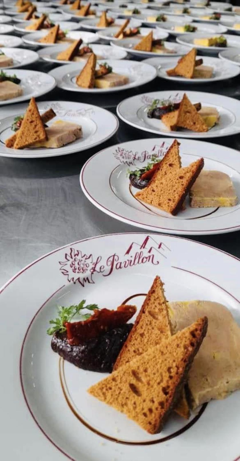 RECEPTION GROUPE - © JULIE SMETT