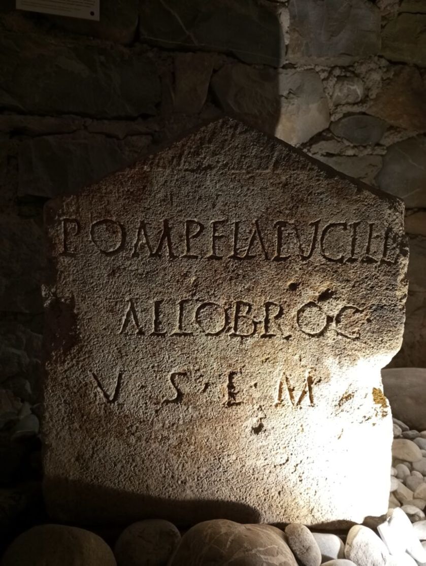 Visite à la lampe torche de l’exposition « Mons Seleucus, carrefour divin »_Gap - © Mmd 05