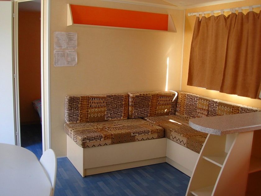 coin salon mobilhome - © Camping du Lac