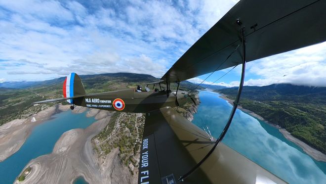 Au détour d'un vol dur le lac - © MLG AERO Formation
