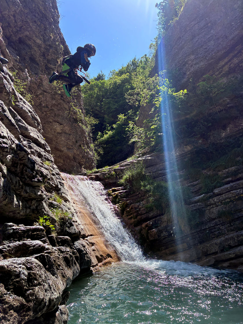 Canyoning découverte - Ecrins Spéléo Canyon_La Bâtie-Montsaléon - © Ecrins Spéléo Canyon