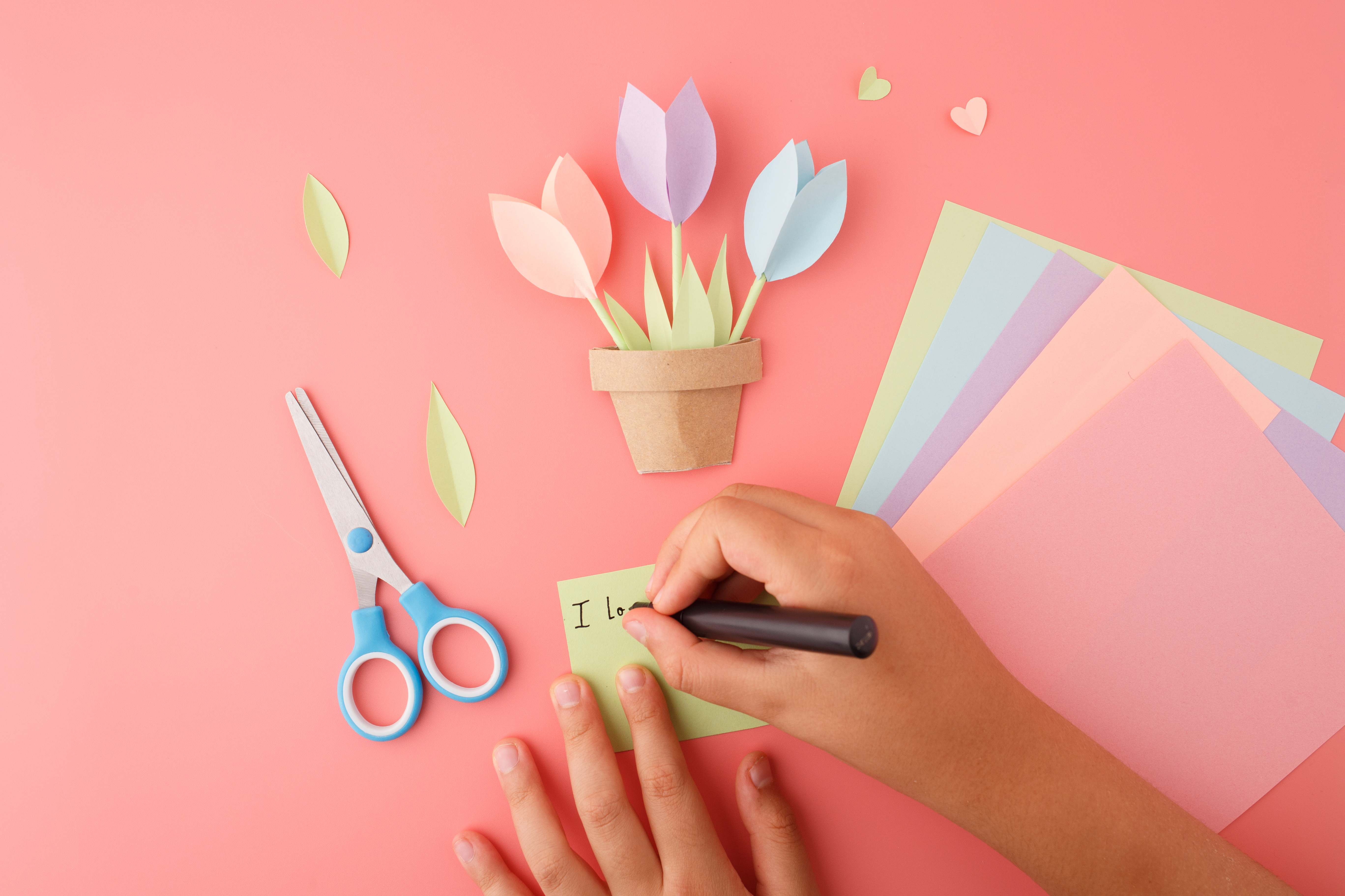 L'arbre à mots : lecture d'albums sur la différence_Gap - © adobe stock L'arbre à mots : lecture d'albums sur la différence_Gap - © adobe stock